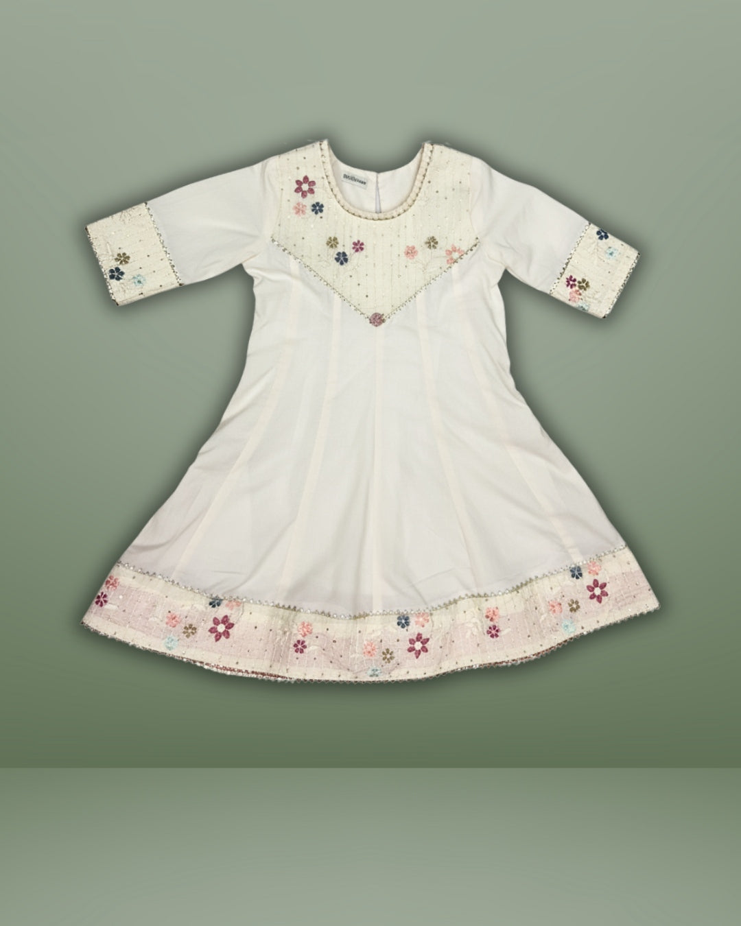 Pearl Petals Ethnic Set