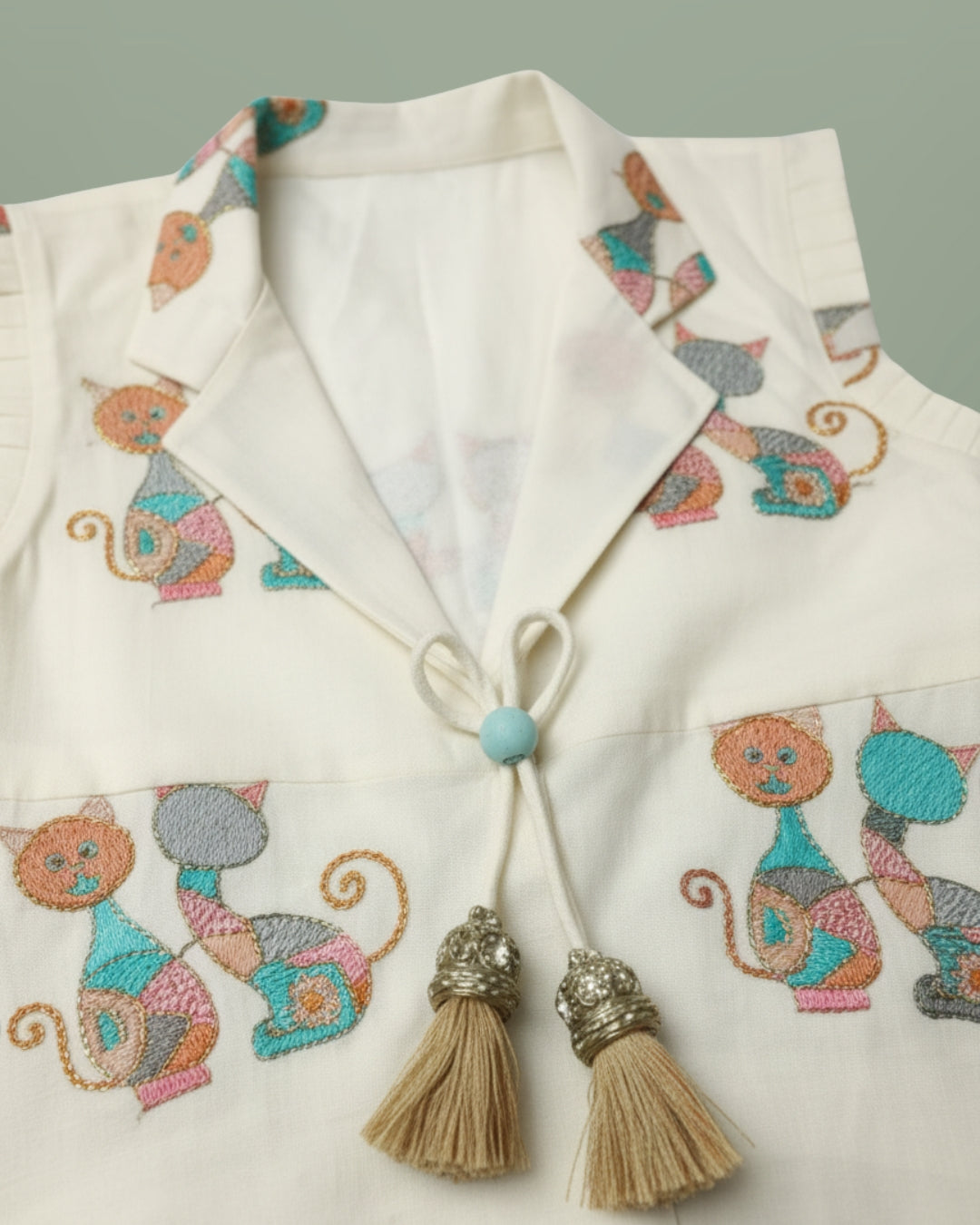 Ivory Kitty Charm Set