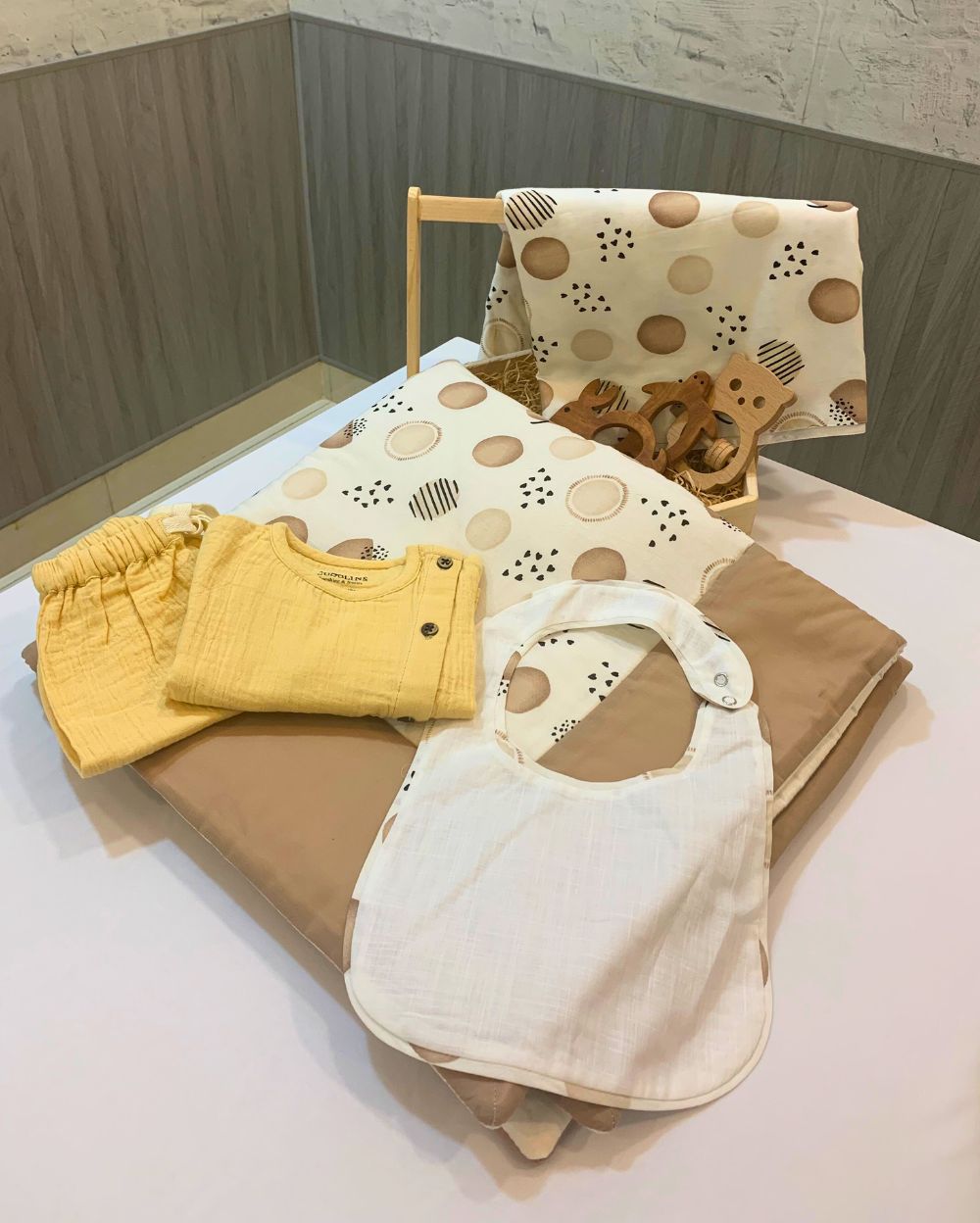 Newborn Baby Gift Box (Set of 6) | Polka Dot Printed | Ideal for 0-12months